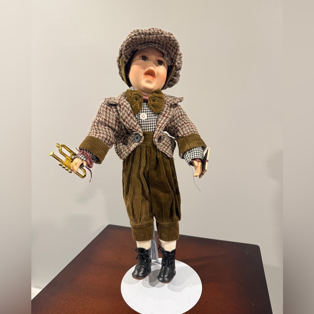 Porcelain Bugle Boy